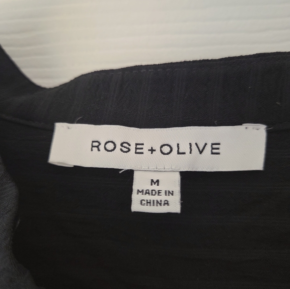 Rose +‎ Olive Blouse M Black Short Sleeves V Neck - Picture 6 of 7